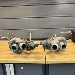 Stock Ford Raptor Turbos