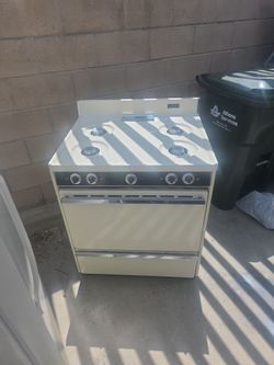 Stove for sale works good 125