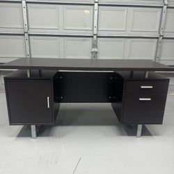 Large Solid Wood Office Desk like NEW