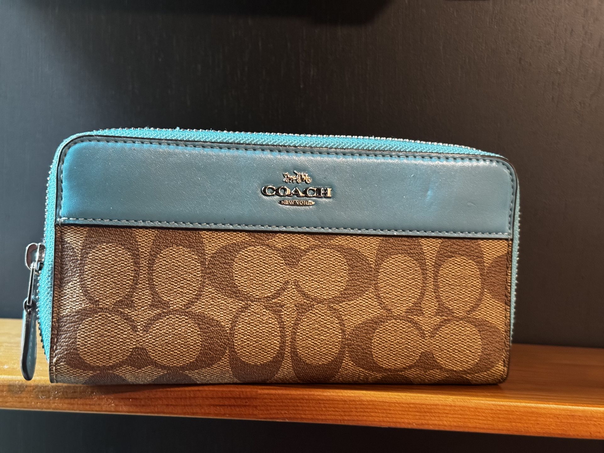  CLASSIC COACH  WALLET