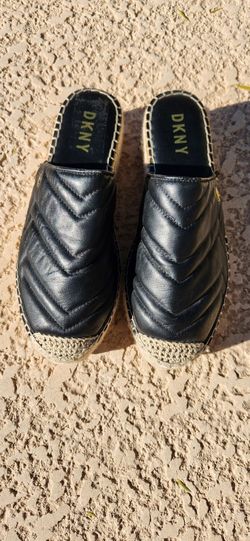 DKNY  Wedge Slip-on  Size 7