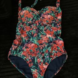 Women’s Swimsuit Size XL