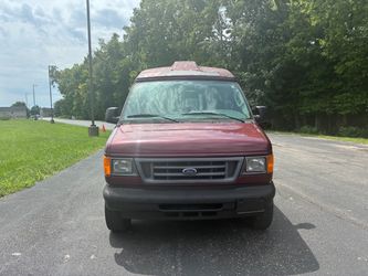 Ford E-Series Full-Size Van 2006 Cargo