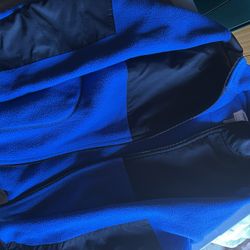 Boys Old Navy zip up size 8