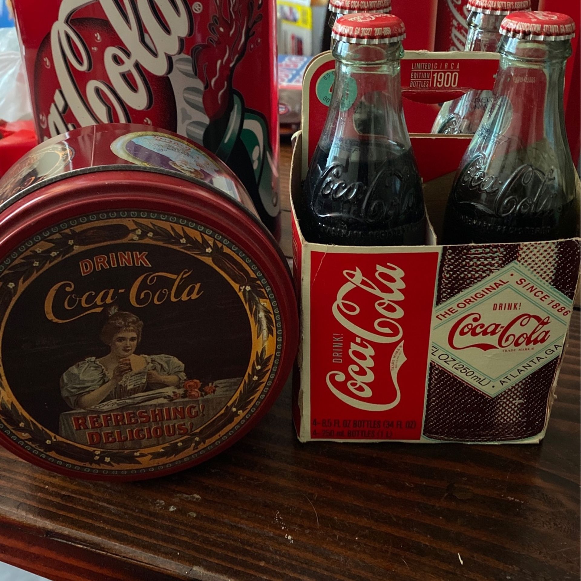 Vintage Tin (1985) 4 Pack Bottled Coca Cola (2008)