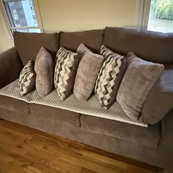 Matching Couch And Loveseat