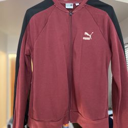 Woman’s Puma Sweater Size L