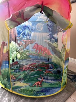 Kids play tent