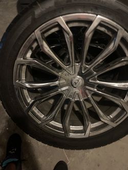 22’ Like New Driven Less Den 3 months  Universal 6lug Truck Tires N Rims