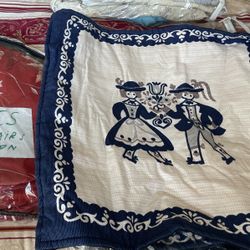 6 Pieces Cover Chairs 7 PCs Case Decoration Pillows $ 20 Each Set 