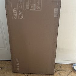 43" Class QLED Q7F 4K Samsung Vision AI Smart TV 