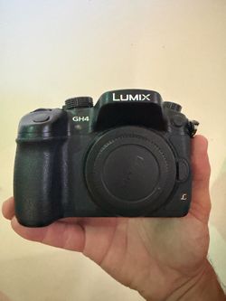 Panasonic GH4 4k camera