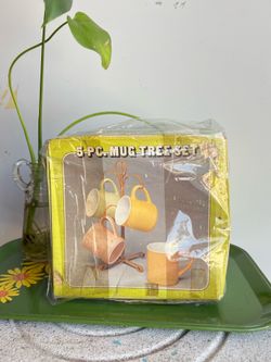 5 piece vintage Japanese tree and mug set