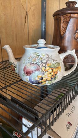 Fruit decorated tea pot from Staffordshire, England