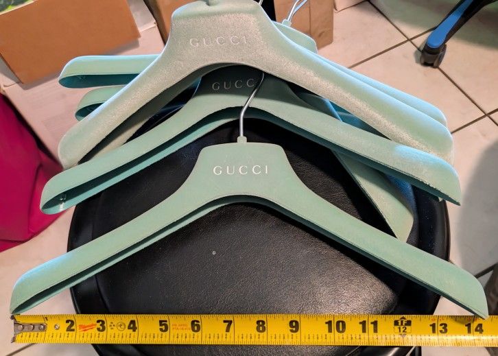 NEW Gucci Mint Green Velvet Hanger ~ 14" In Length....Mod 24....36 cm