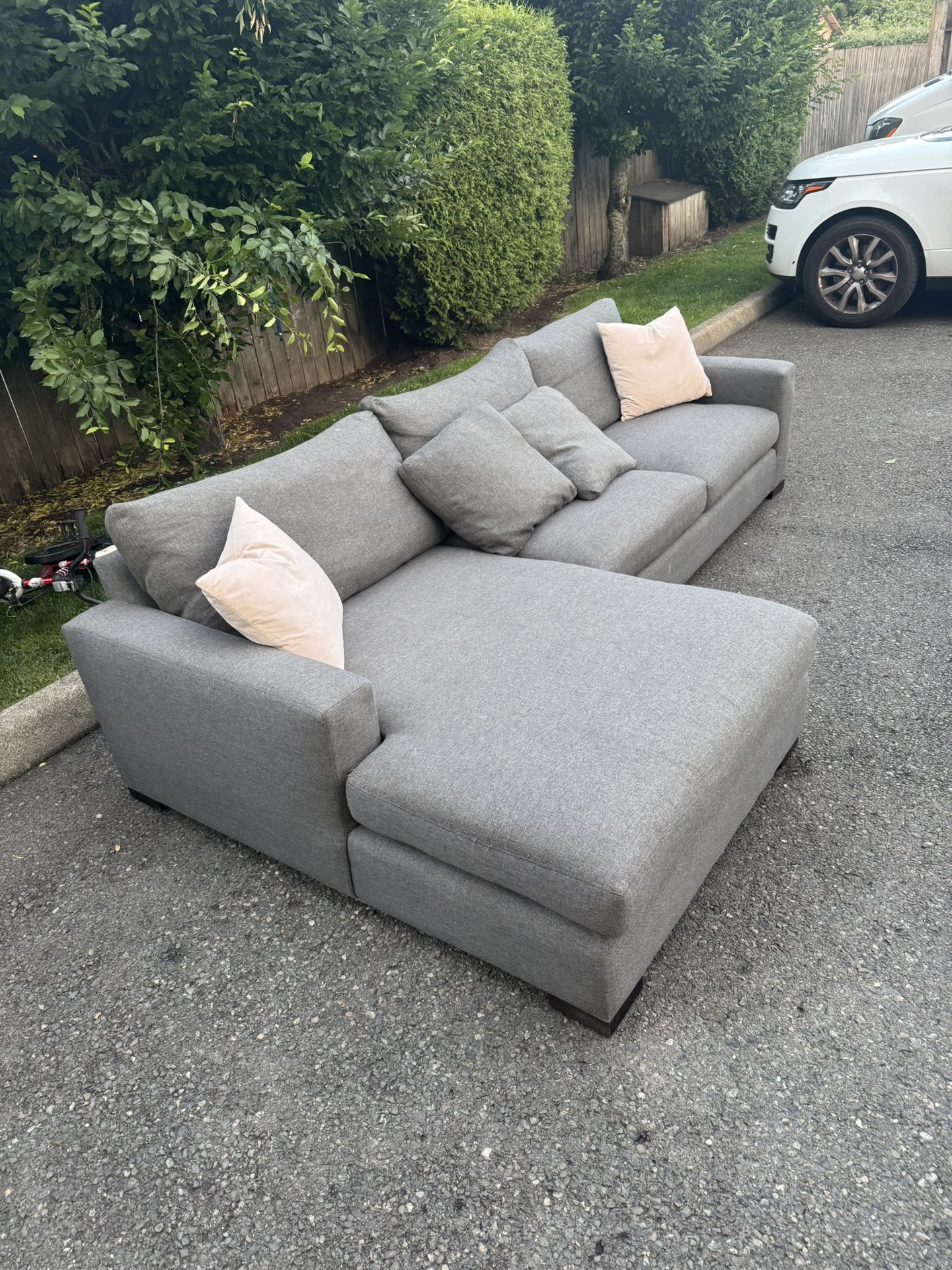 Room And Board Sectional Couch Free 🚚