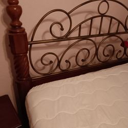 Magnolia Classic Queen Size Bedroom Set 