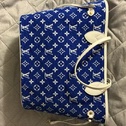Never full White and Blue Louis Vuitton Bag and Accessory 