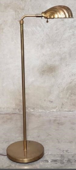 Vintage Mid Century Brass Clam Shell Floor Adjustable Lamp, Hollywood Regency