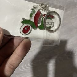 Vespa Italy keychain new