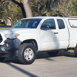 2018 TOYOTA TACOMA SR