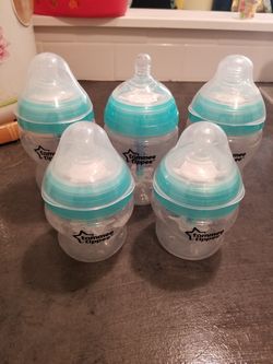 Set of tommee tippee bottles