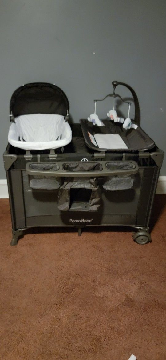 Pack And Play 4 IN 1 Multi-function Design