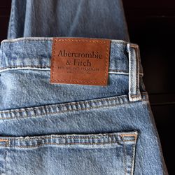 barely worn - Abercrombie 34x30