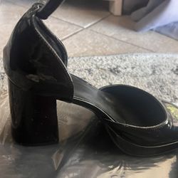 Women  Heels Blk Size 9 And Half Used Once $15