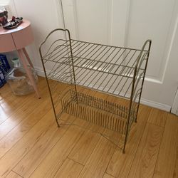 VINTAGE VINYL RECORD PLAYER DISPLAY 