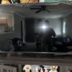 65” Vizio V655‑H19 4K Smart TV