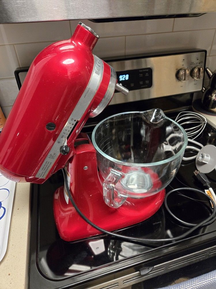 KitchenAid Artisan Design Glass Bowl Mixer W/Attachments