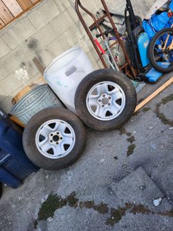 Vendo 2 rines De Toyota Tacoma Size 15