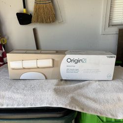 ORGIN21 'BRIGHTON' LED 27” Long Vanity Light NEW IN BOX #1129919
