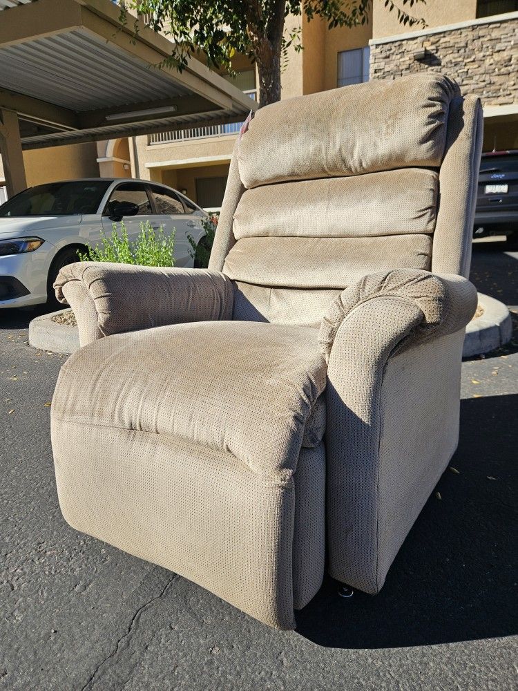 PRIDE POWER LIFT CHAIR