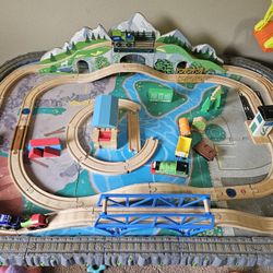 Kids Train Table