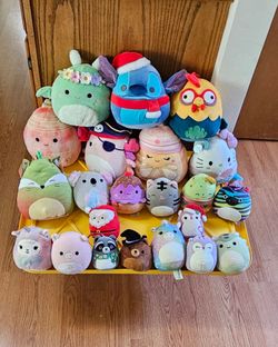 22 Used Squishmallows.