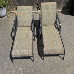 Outdoor Lounge Chairs With Table