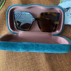 Authentic Gucci Sunglasses With Gucci Case 