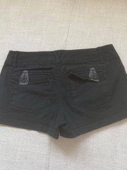 Guess Black lowrise Shorts size 26