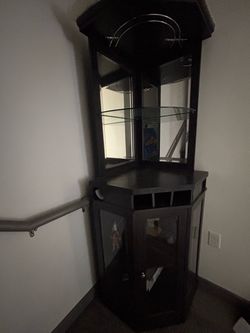 Corner display