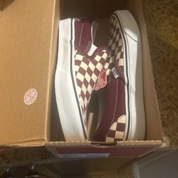 Women’s Size 7 Slip On Vans