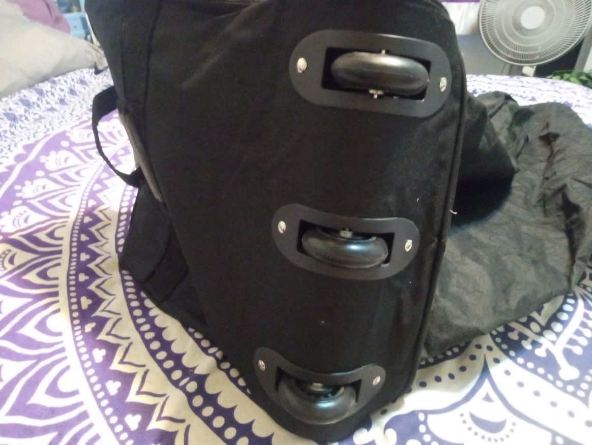 Duffle Bag On Wheels
