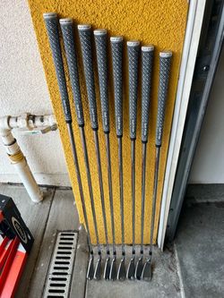 SRIXON Z585 3-PW Iron Set. Stiff.