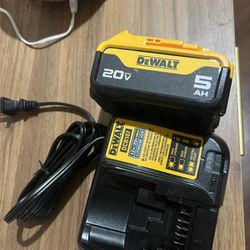 DeWalt 20v 5AH Battery And Charger 