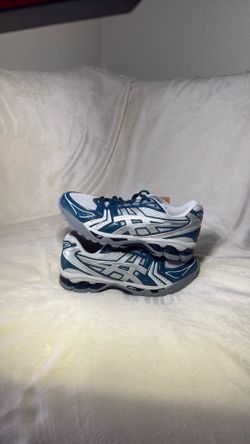 🔥 ASICS  GEL KAYANO 14 – 9.5US Size – 100% Authentic 🔥