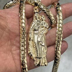 heavy and solid‼️‼️ 14k premium gold plated Cuban necklace and pendant ✨✨✨