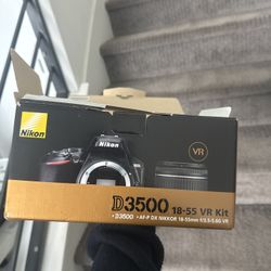 Nikon D3500
