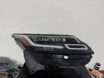 RANGE ROVER VELAR RIGHT HEADLIGHT 2020 