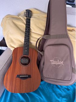 Taylor BT2e Baby Taylor Acoustic-Electric Guitar w/ Case – $185